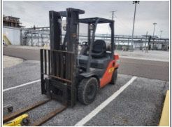 5,000lbs Toyota Warehouse Forklift