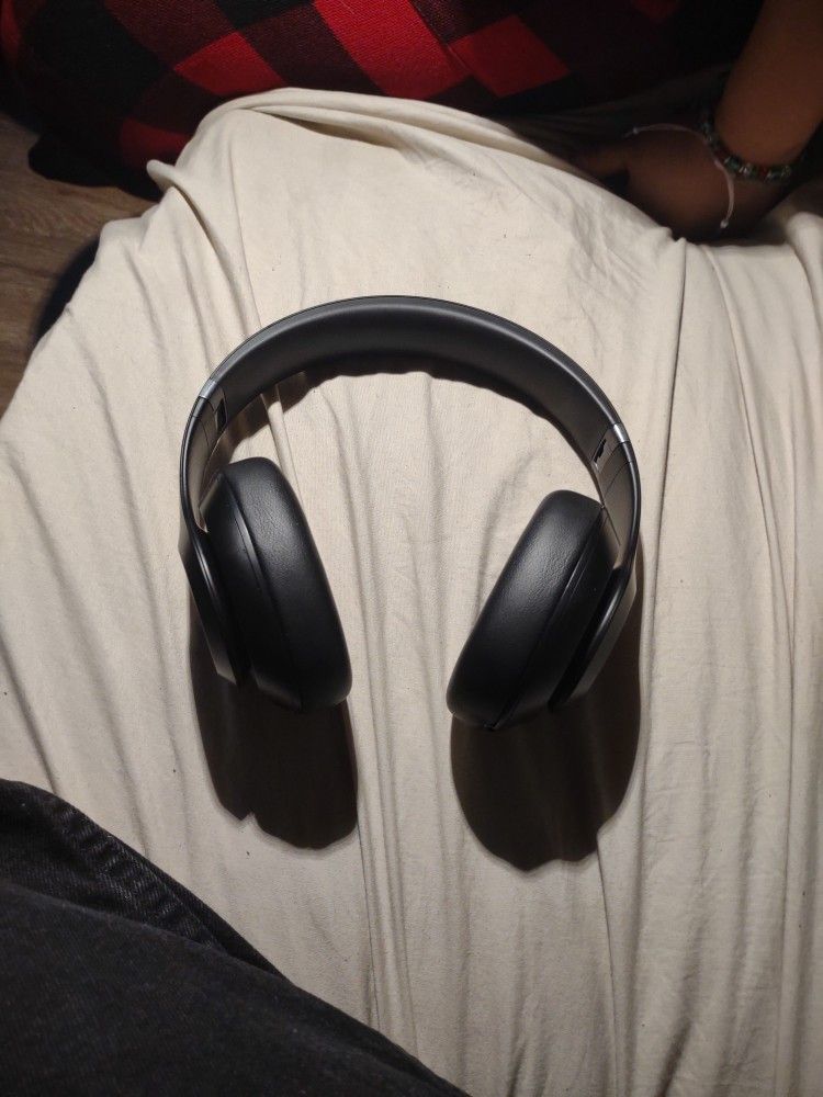Beats Studio Pro