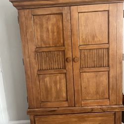 VINTAGE SOLID ARMOIRE 