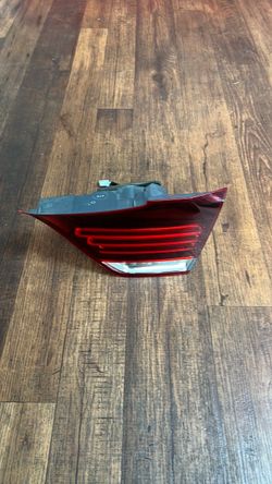 OEM 2013-2014-2015-2016-2017-LEXUS LS460 LS600h LED TAIL LIGHT TRUNK MOUNTED RIGHT RH NICE!!