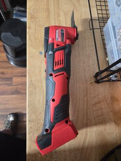 (New) Milwaukee Fuel multitool