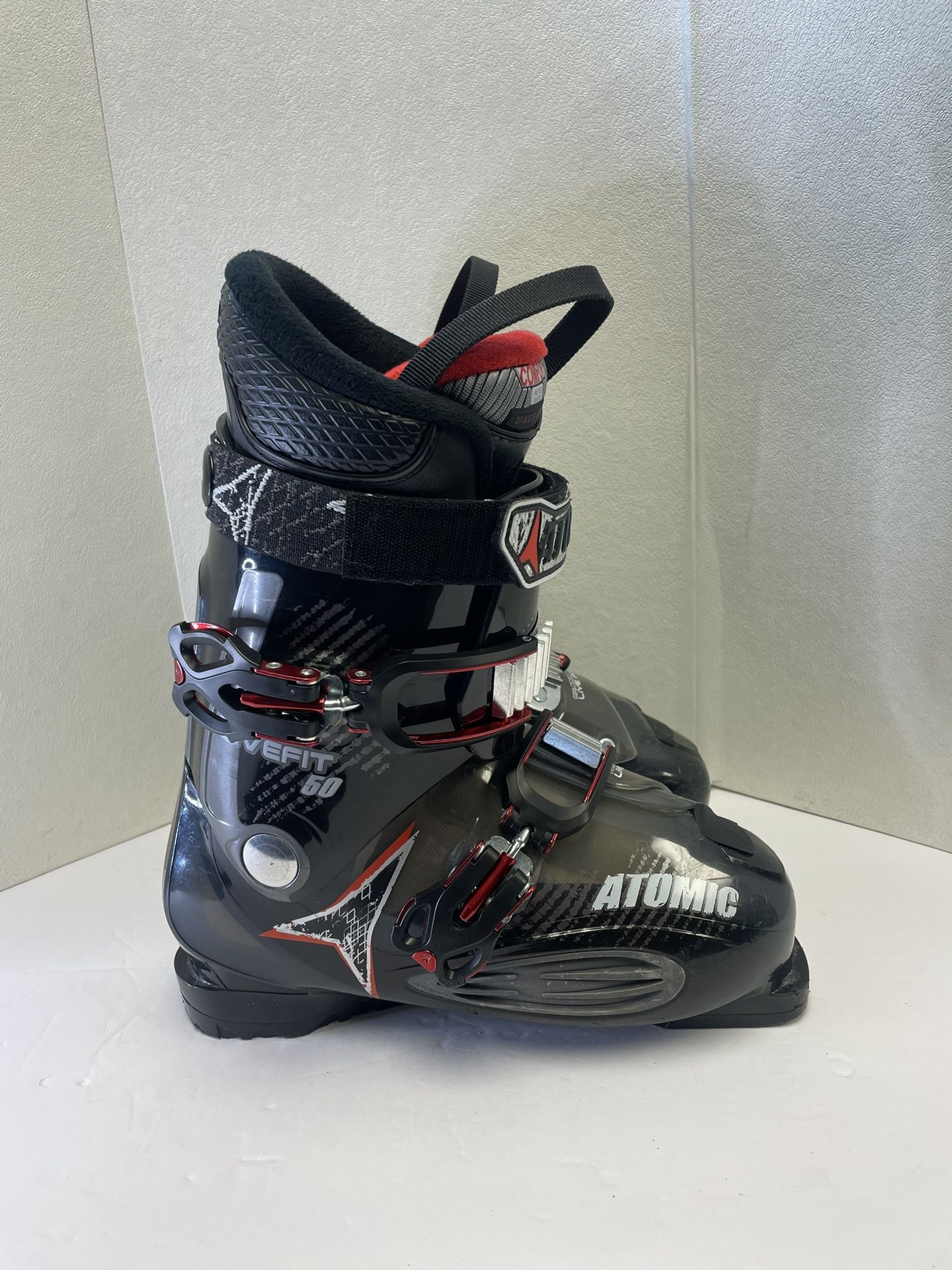 ATOMIC LIVEFIT 50 Alpine Downhill Ski Boots Size 27 / 27.5 319 Mm - Black Red