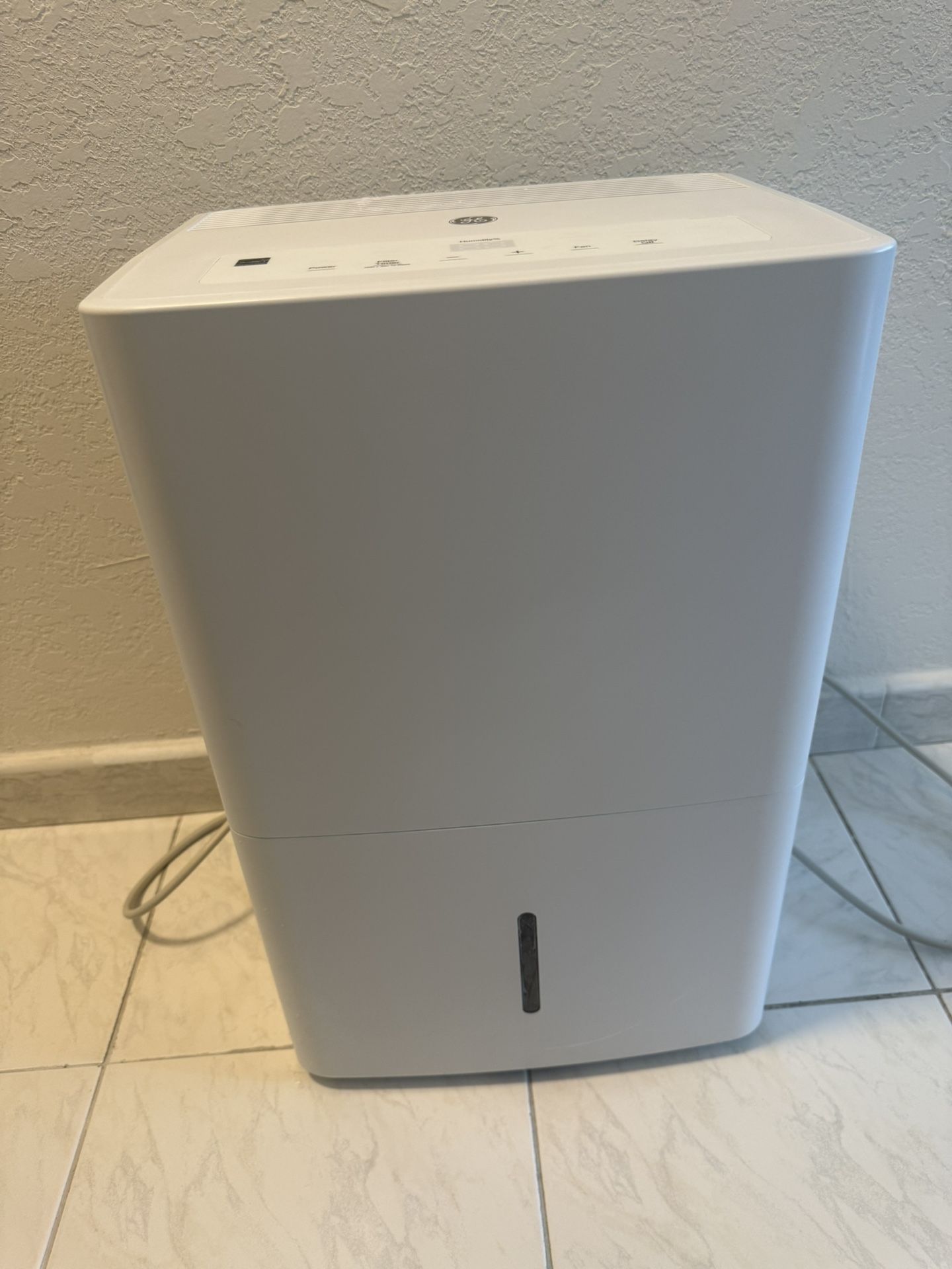 GE 50 pt / Day Dehumidifier