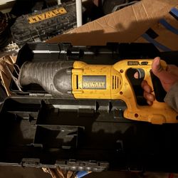 DeWALT Sawzall 