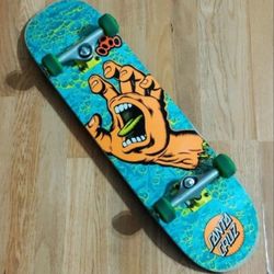 SANTA CRUZ Skateboard.