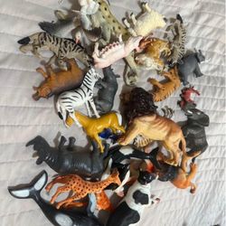 Designer Mirror Stand W Posts Merchant Decor Beauty Products 