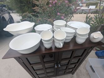 Pottery Barn Emma White Dinnerware Set – 33 Pieces + Serving Bowls