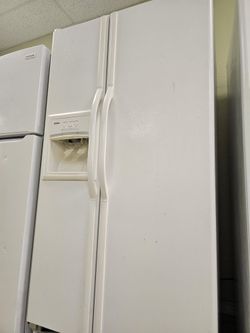 Kenmore Refrigerator Working Perfectly Fine Very Clean Super Capacity I Can Deliver To You 90 Days Warranty 