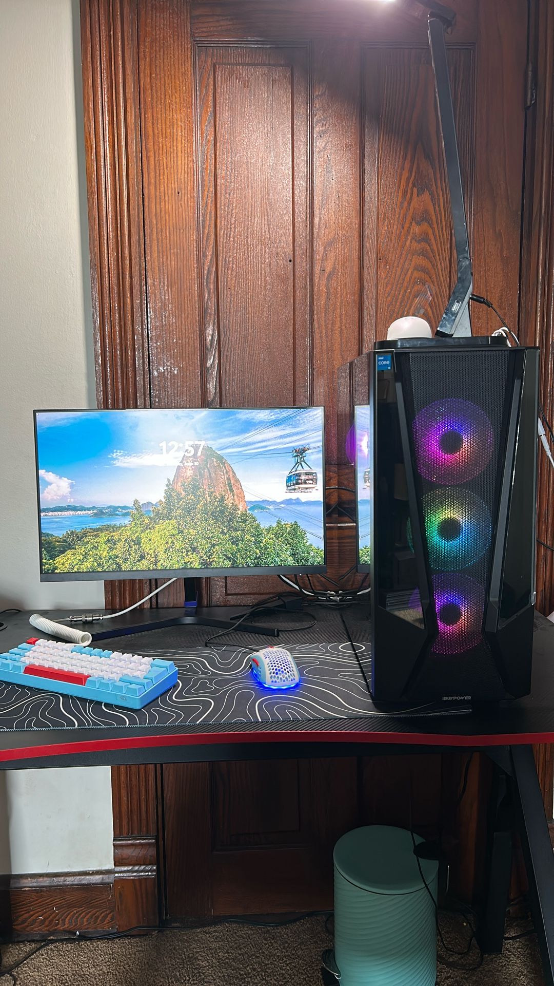 PC and monitor