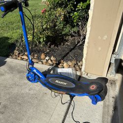 Razor e95 electric scooter