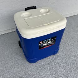 Igloo 60 Quart Cooler With Handle And Wheels 