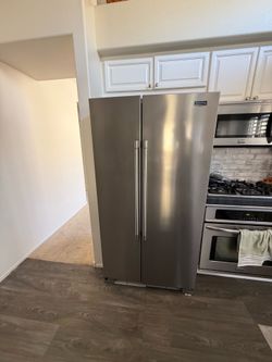 MAYTAG REFRIGERATOR 24.9 cu.ft.