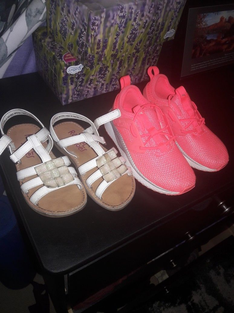 Pumas And Sandals Size 11