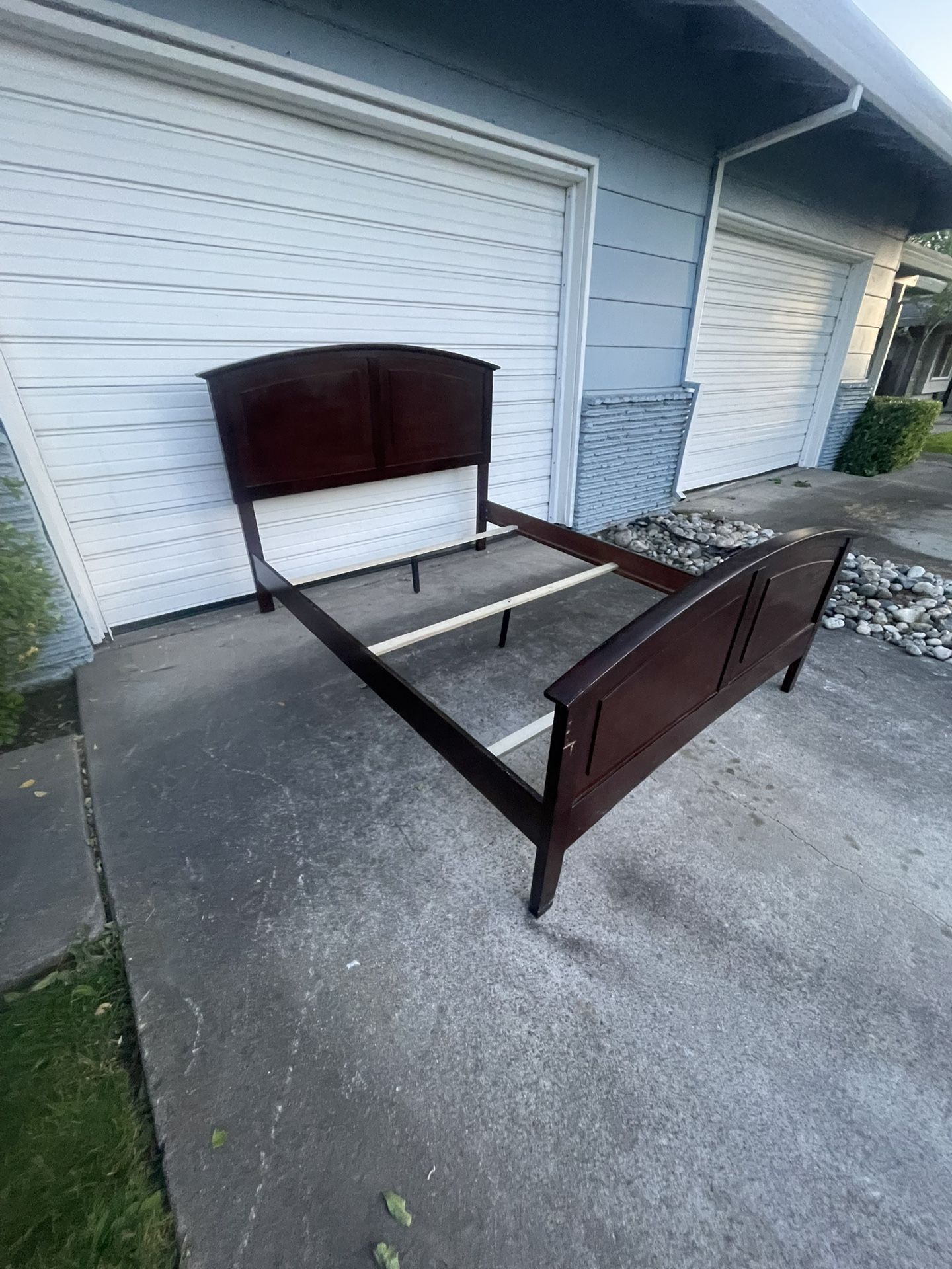 Whiskey Full Bed-frame Set