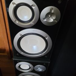Yamaha Speakers (Pair)