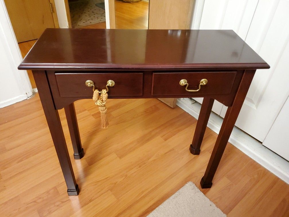 Bombay Company End Table with Drawers
