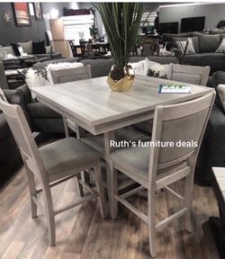 Beautiful! 5-pc counter Height light grey