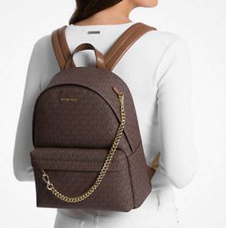 Michael kors backpack 🎒