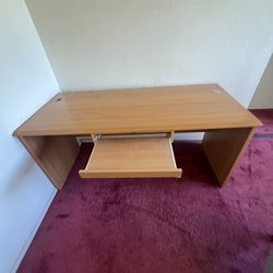 Computer desk