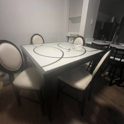 Dinner Room Table  With 4 Chairs 