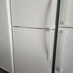 2019 Frigidare Refrigerator Working Perfectly Fine Very Clean I Can Deliver To You 90 Days Warranty 