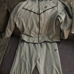 Grey Nike Tech Original Size 2XL