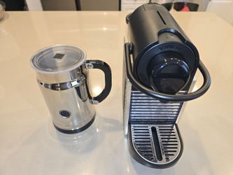 Nespresso Pixie C60 Swiss Made + Aeroccino Plus – Excellent Condition
