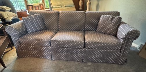 Sofa – American traditional, firm with rolled arms