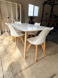 Dining set with 4 chairs