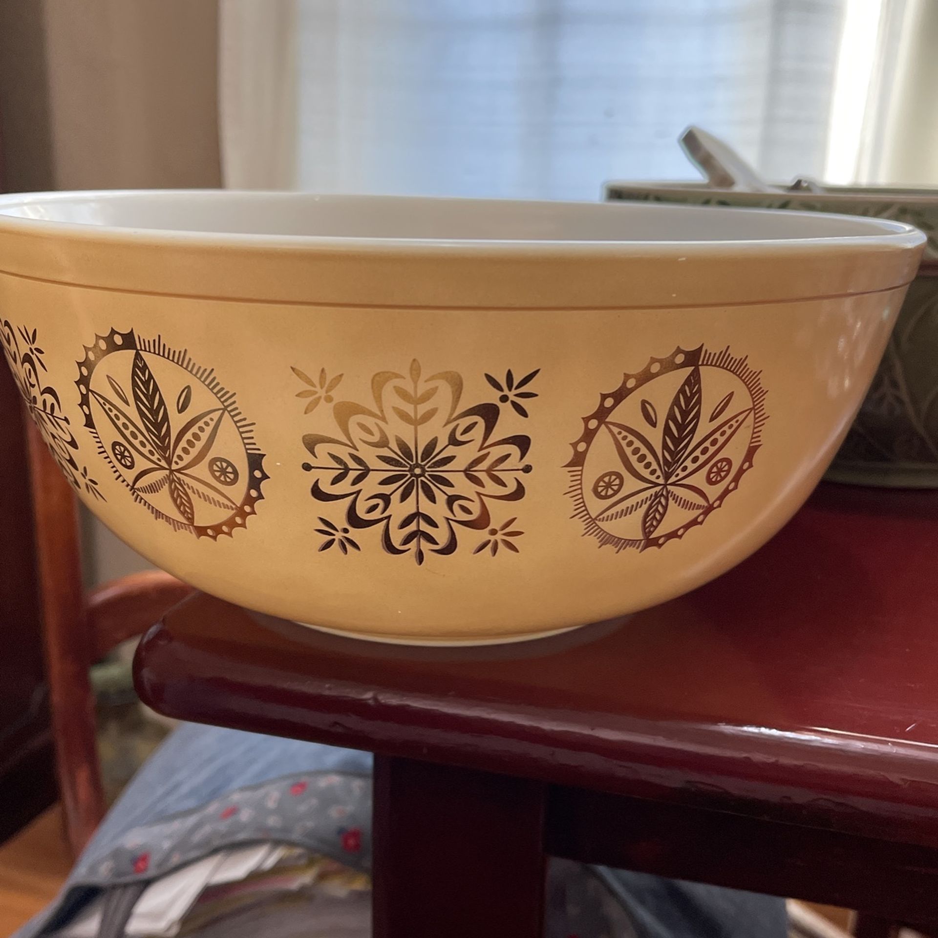 Vintage Pyrex Hex Sign Mixing Bowl