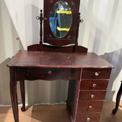 Makeup vanity