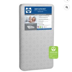 Toddler  Matress  / Frame 