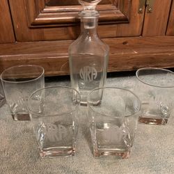 NRA Themed 4-Glass Set With Decanter