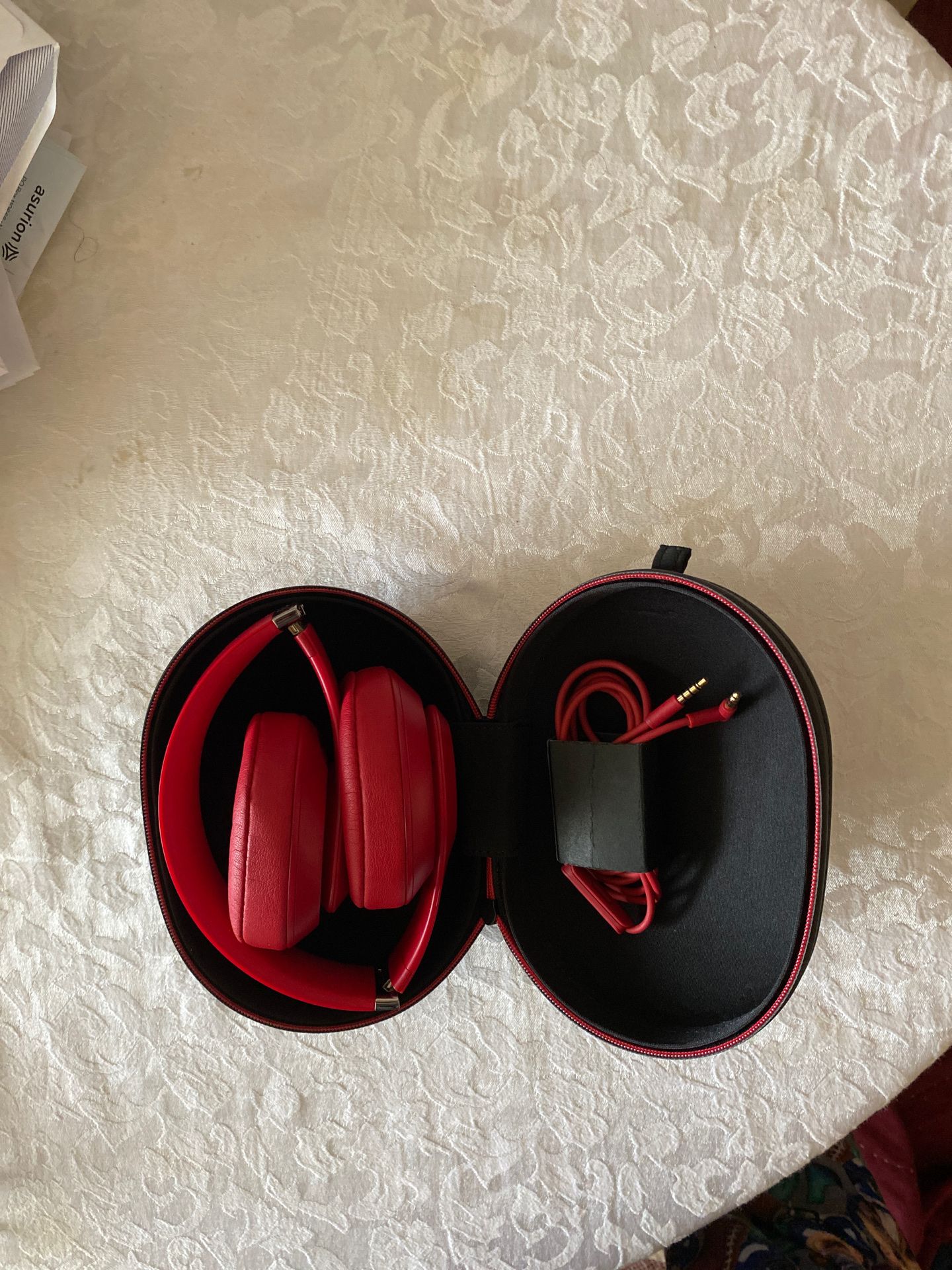 Beats Studio3 Wireless Over-Ear Headphones - Red