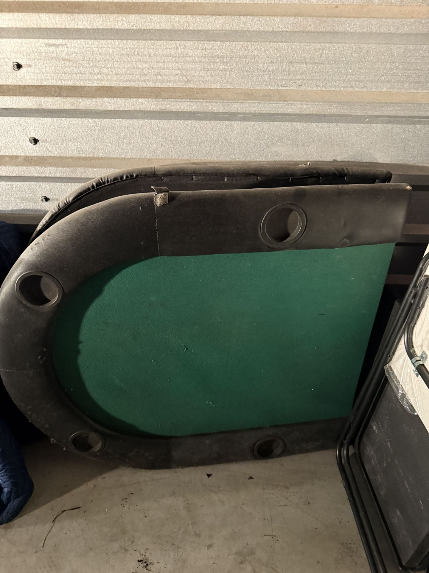 Foldable Poker Table