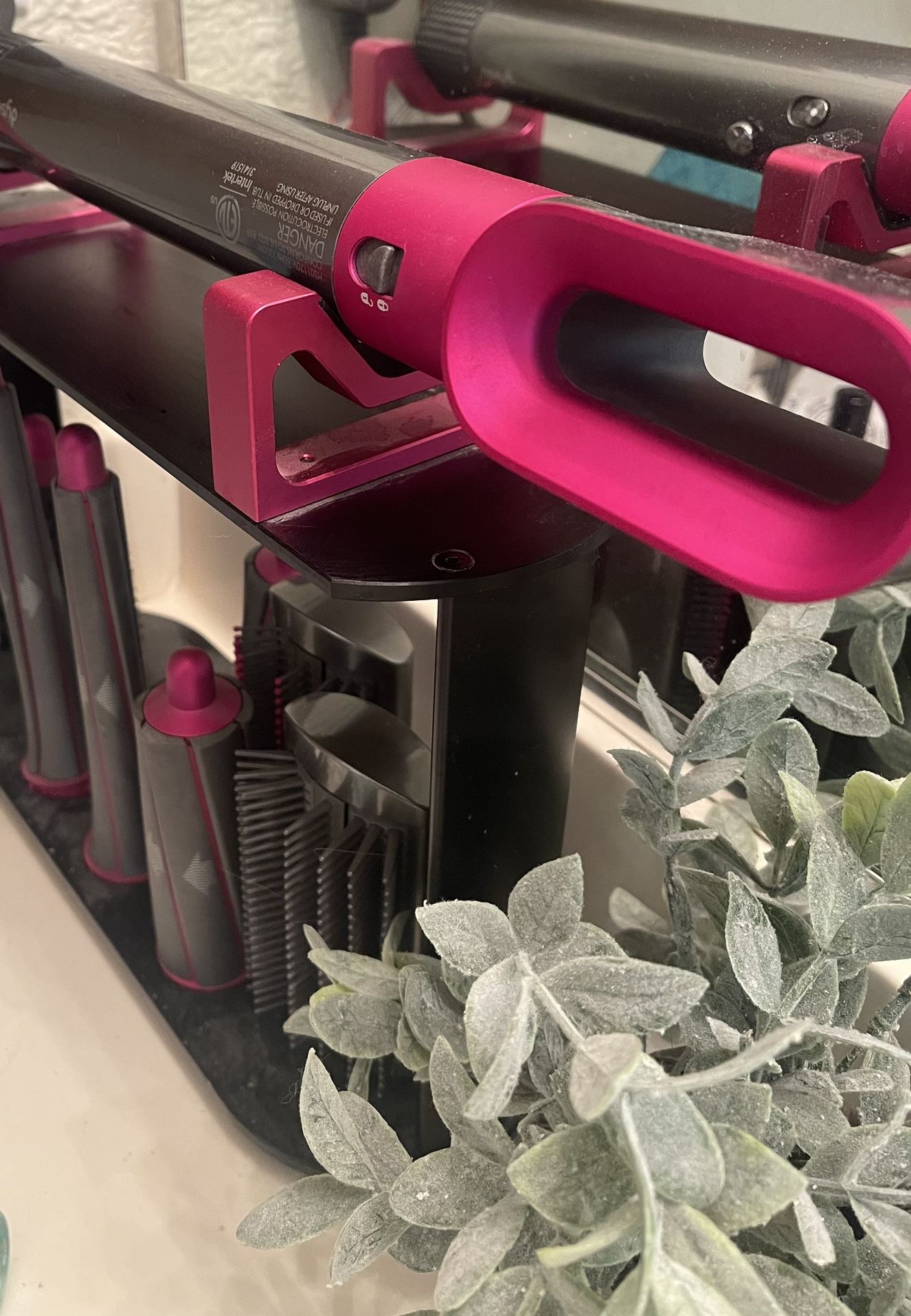 Dyson Airwrap With Stand And Attachments