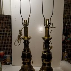 2 vintage metal alloy table lamps (brass like) 35 inche