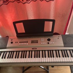 Piano (Yamaha 