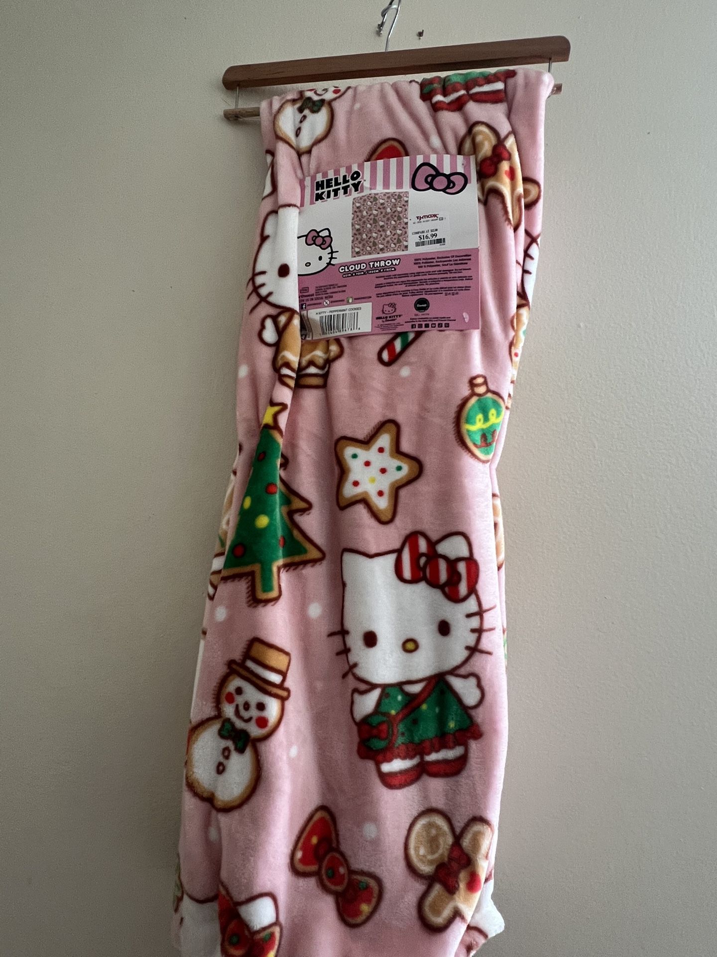 Hello Kitty Christmas Blanket