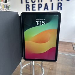 Apple Ipad Pro 11” 4th Gen 128gb Wifi, Like New.  With charger and case.