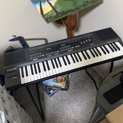 Casio 61 Key Synthesizer 