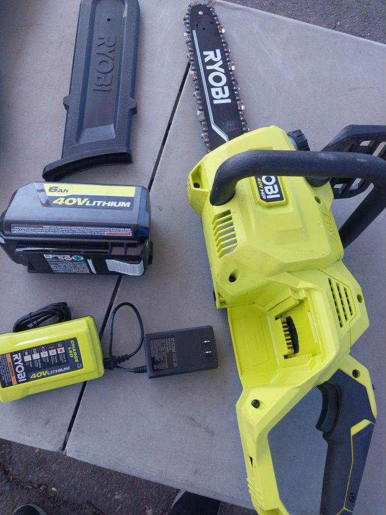 RYOBI 40V LITHIUM CHAINSAW 14IN WITH BATTERY AND CHARGER
