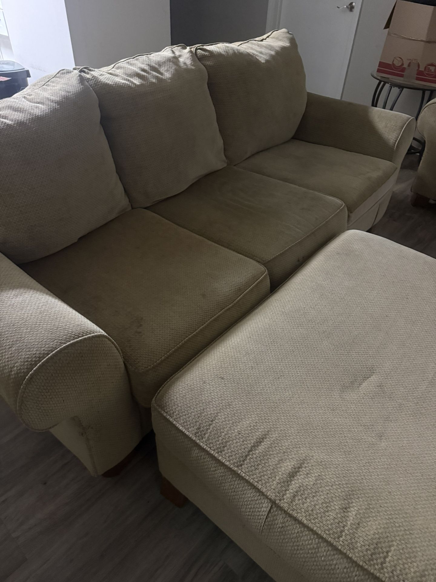 Couch Set  Need Gon ASAP 