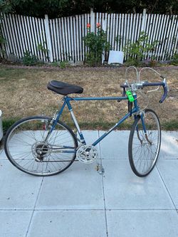 27” Men’s bicycle. 10 speed. American Arrow. Lightweight 17 lbs.
