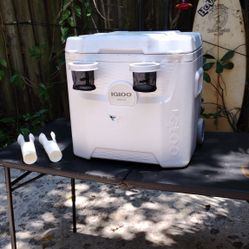 $40 ....IGLOO 52 Quart Marine Ice Chest cooler