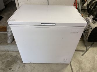 Insignia 7 Cu. Ft. Garage-Ready Chest Freezer
