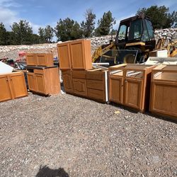 KITCHEN CABINETS $165