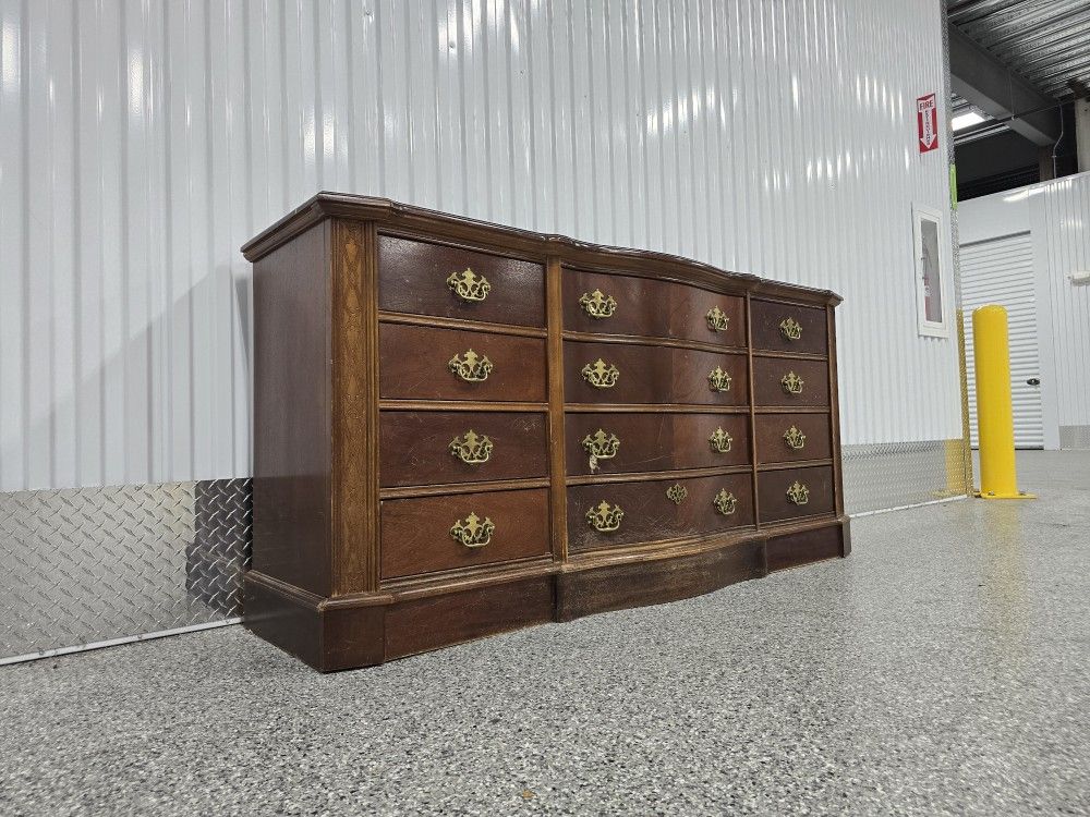 Dresser Real Wood By Bassett Furniture 