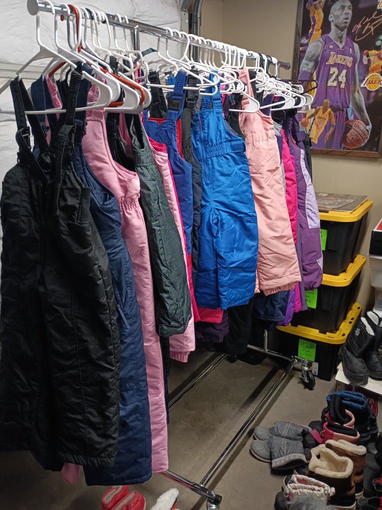 Snow Pants For Small Kids 15.00 Each Buy Early