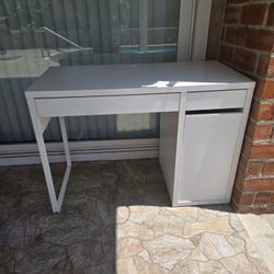 Ikea Micke White Desk